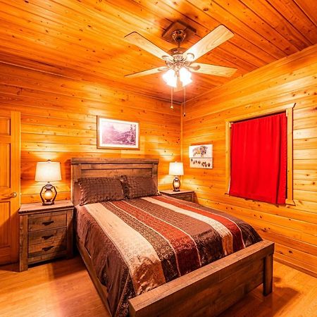 Cabin #4 The Wolves Den - Pet Friendly- Sleeps 6 - Playground & Game Room Пейсън Екстериор снимка