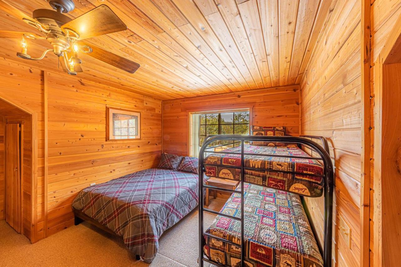 Cabin #4 The Wolves Den - Pet Friendly- Sleeps 6 - Playground & Game Room Пейсън Екстериор снимка