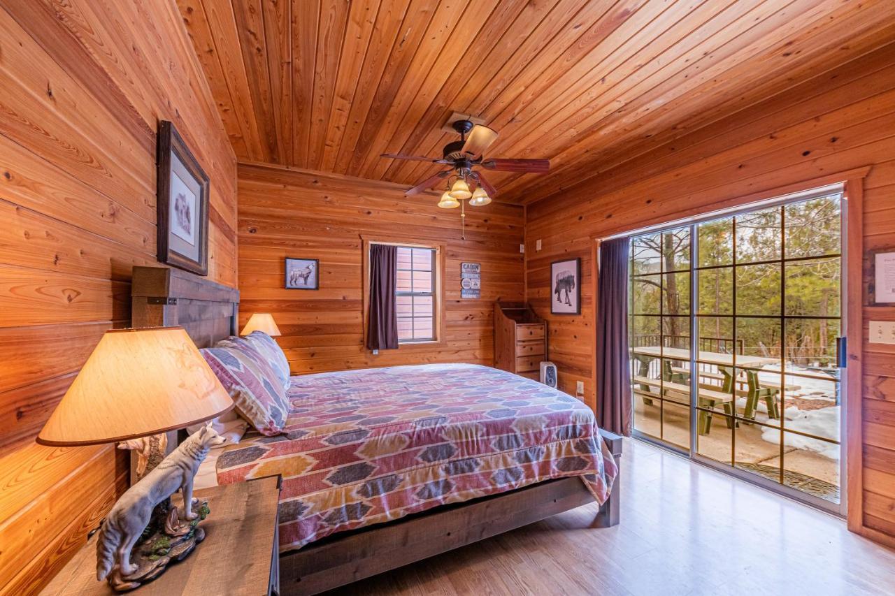 Cabin #4 The Wolves Den - Pet Friendly- Sleeps 6 - Playground & Game Room Пейсън Екстериор снимка