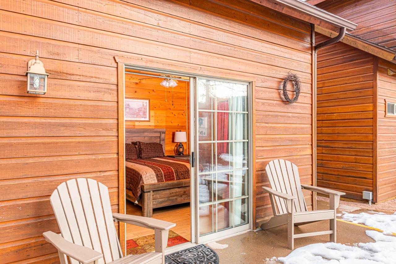Cabin #4 The Wolves Den - Pet Friendly- Sleeps 6 - Playground & Game Room Пейсън Екстериор снимка